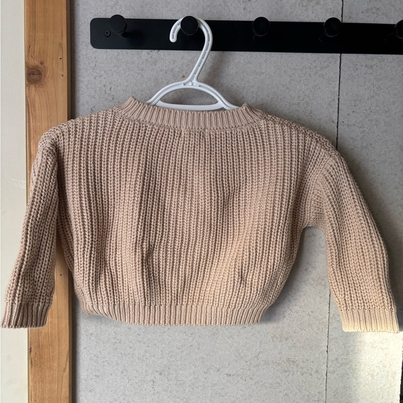 Simple Folk Cardigan - Picture 13 of 13